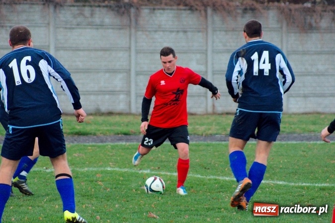 Zdjęcie w galerii na portalu naszraciborz.pl: Musioł strzelić musioł. Tworków wygrał po trudach wiadomości z regionu