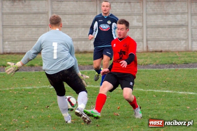 Zdjęcie w galerii na portalu naszraciborz.pl: Musioł strzelić musioł. Tworków wygrał po trudach wiadomości z regionu