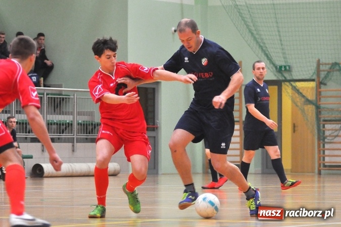 Zdjęcie w galerii na portalu naszraciborz.pl: Harpagany pokonały Mat-Bruk po zaciętym meczu wiadomości z regionu