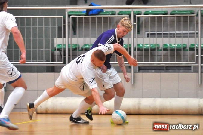 Zdjęcie w galerii na portalu naszraciborz.pl: Harpagany pokonały Mat-Bruk po zaciętym meczu wiadomości z regionu