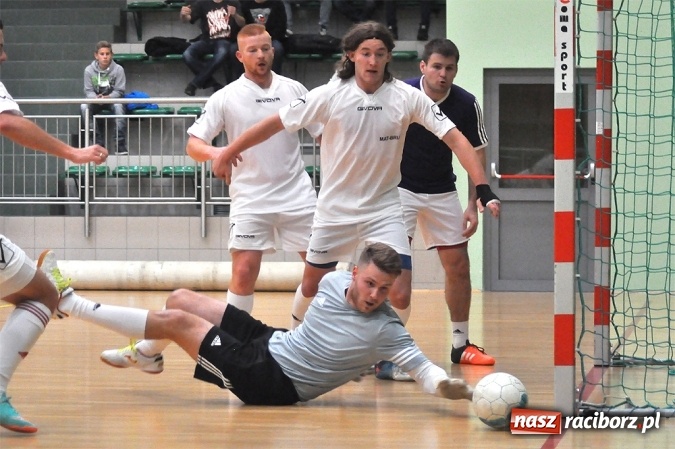 Zdjęcie w galerii na portalu naszraciborz.pl: Harpagany pokonały Mat-Bruk po zaciętym meczu wiadomości z regionu