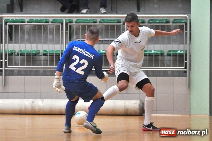Zdjęcie w galerii na portalu naszraciborz.pl: Harpagany pokonały Mat-Bruk po zaciętym meczu wiadomości z regionu