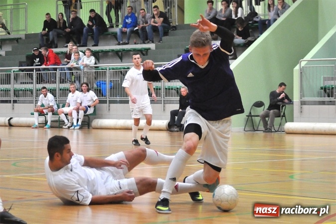 Zdjęcie w galerii na portalu naszraciborz.pl: Harpagany pokonały Mat-Bruk po zaciętym meczu wiadomości z regionu