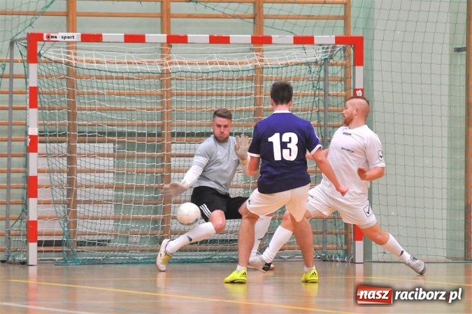 Zdjęcie w galerii na portalu naszraciborz.pl: Harpagany pokonały Mat-Bruk po zaciętym meczu wiadomości z regionu