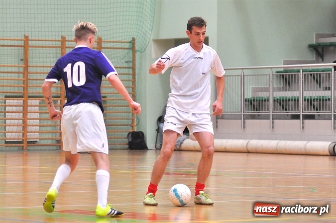 Zdjęcie w galerii na portalu naszraciborz.pl: Harpagany pokonały Mat-Bruk po zaciętym meczu wiadomości z regionu