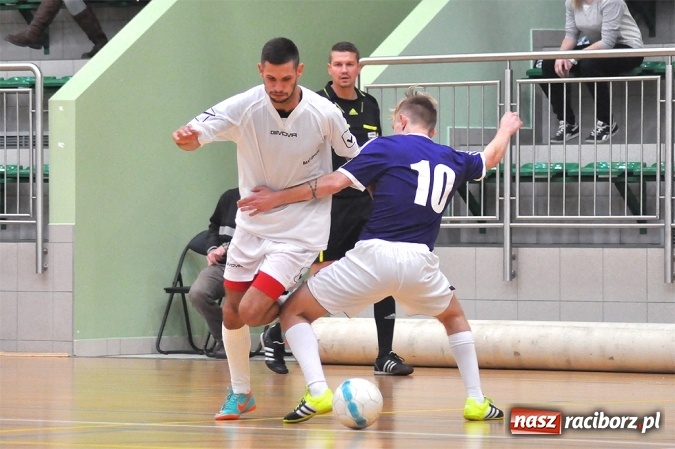 Zdjęcie w galerii na portalu naszraciborz.pl: Harpagany pokonały Mat-Bruk po zaciętym meczu wiadomości z regionu