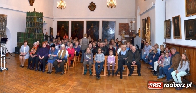 Zdjęcie w galerii na portalu naszraciborz.pl: Serca, księżyce, gwiazdki, katarzynki... Spotkanie z piernikami w roli głównej w muzeum wiadomości z regionu
