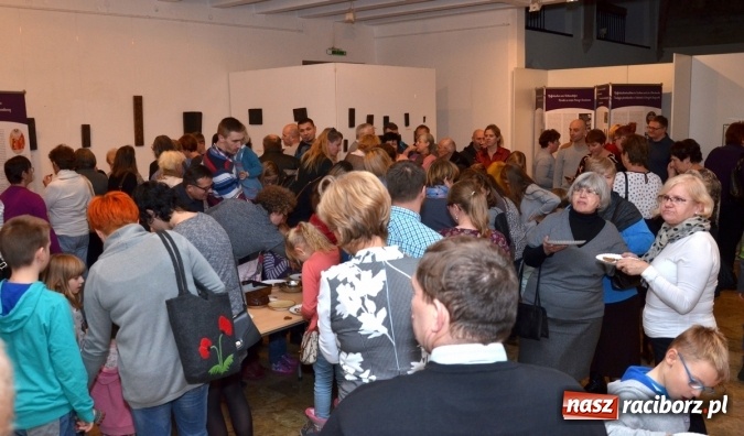 Zdjęcie w galerii na portalu naszraciborz.pl: Serca, księżyce, gwiazdki, katarzynki... Spotkanie z piernikami w roli głównej w muzeum wiadomości z regionu