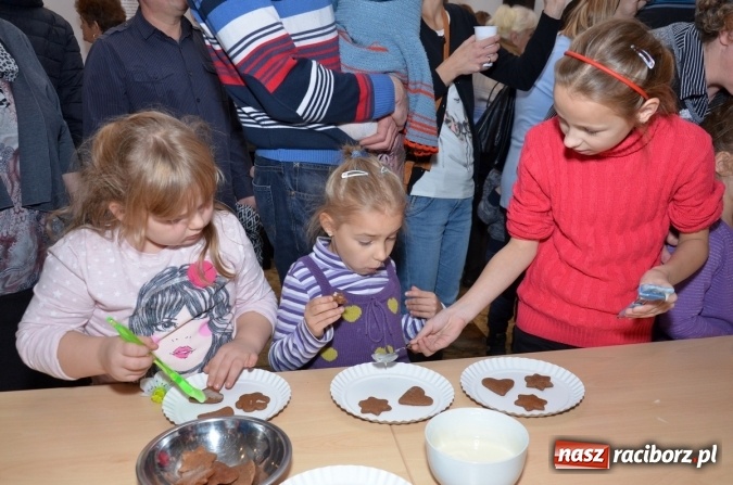 Zdjęcie w galerii na portalu naszraciborz.pl: Serca, księżyce, gwiazdki, katarzynki... Spotkanie z piernikami w roli głównej w muzeum wiadomości z regionu