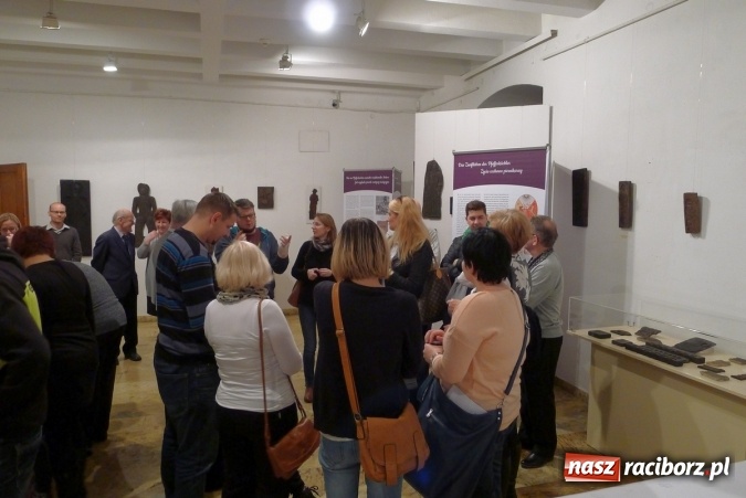 Zdjęcie w galerii na portalu naszraciborz.pl: Serca, księżyce, gwiazdki, katarzynki... Spotkanie z piernikami w roli głównej w muzeum wiadomości z regionu