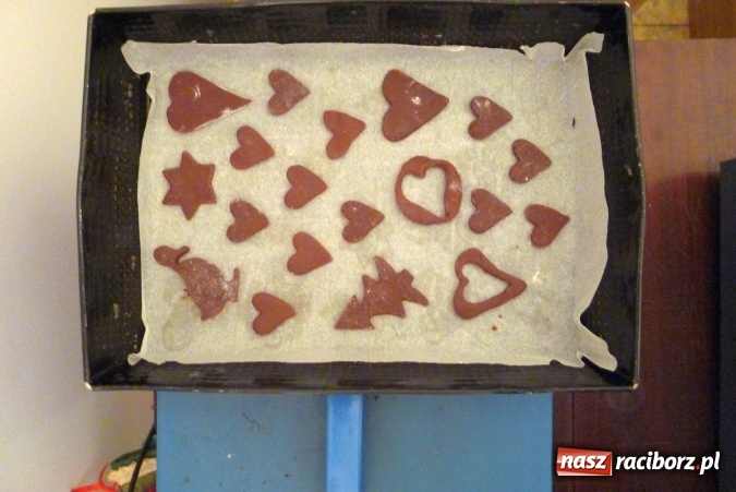 Zdjęcie w galerii na portalu naszraciborz.pl: Serca, księżyce, gwiazdki, katarzynki... Spotkanie z piernikami w roli głównej w muzeum wiadomości z regionu