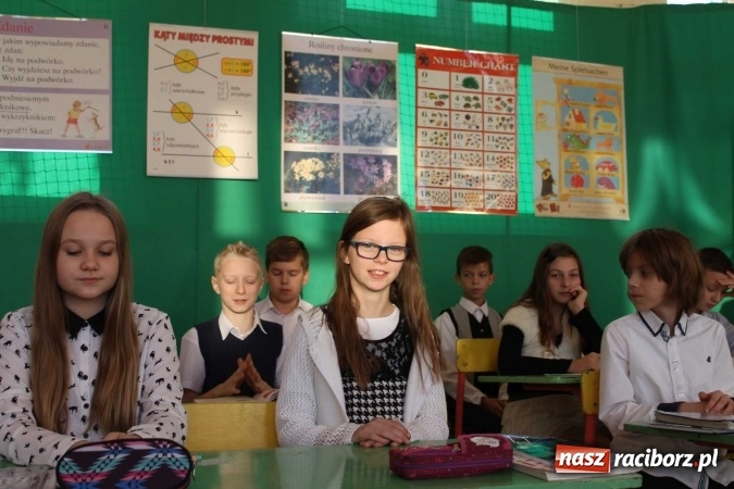 Zdjęcie w galerii na portalu naszraciborz.pl: Święto patrona w szkole na Płoni  wiadomości z regionu