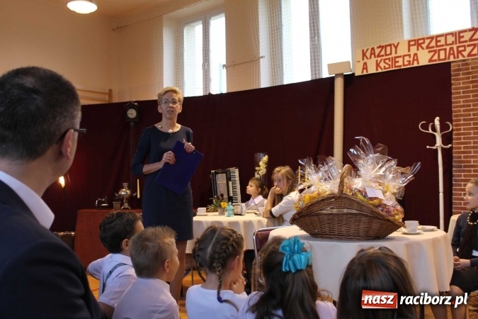 Zdjęcie w galerii na portalu naszraciborz.pl: Święto patrona w szkole na Płoni  wiadomości z regionu