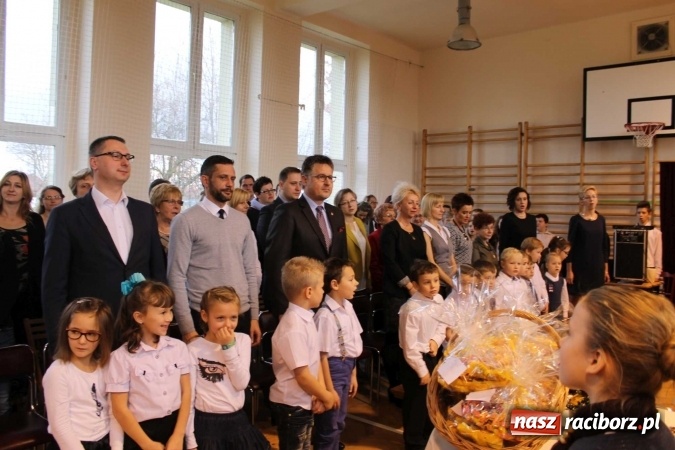 Zdjęcie w galerii na portalu naszraciborz.pl: Święto patrona w szkole na Płoni  wiadomości z regionu