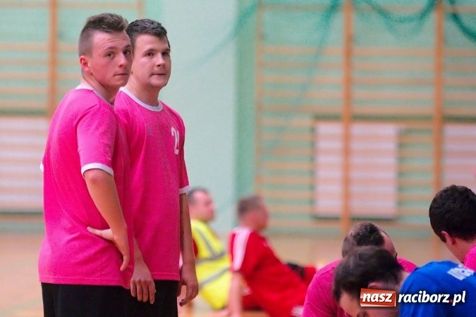 Zdjęcie w galerii na portalu naszraciborz.pl: Drugoligowe emocje w HLPN. Galactik Football i LKS Raszczyce z kompletami punktów wiadomości z regionu