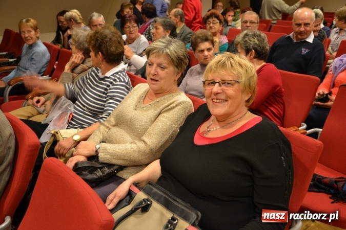 Zdjęcie w galerii na portalu naszraciborz.pl: Na fali humoru i satyry – żartobliwe widowisko na zamku  wiadomości z regionu