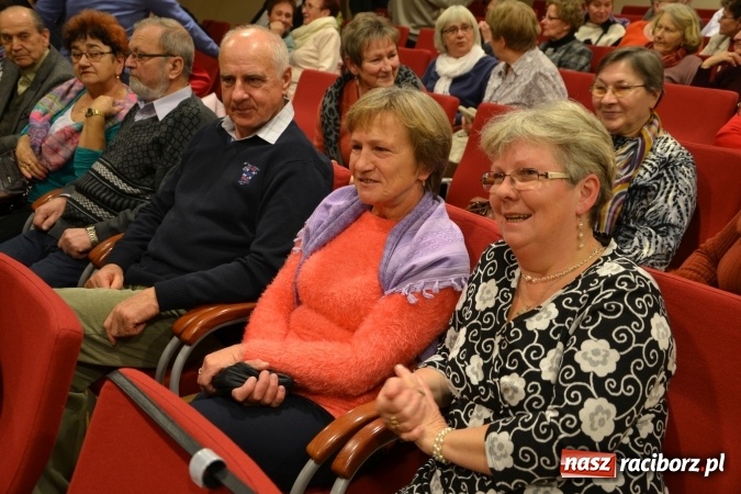 Zdjęcie w galerii na portalu naszraciborz.pl: Na fali humoru i satyry – żartobliwe widowisko na zamku  wiadomości z regionu