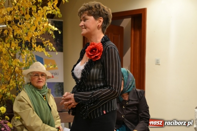 Zdjęcie w galerii na portalu naszraciborz.pl: Na fali humoru i satyry – żartobliwe widowisko na zamku  wiadomości z regionu