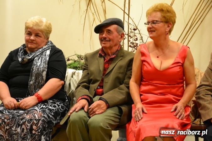 Zdjęcie w galerii na portalu naszraciborz.pl: Na fali humoru i satyry – żartobliwe widowisko na zamku  wiadomości z regionu