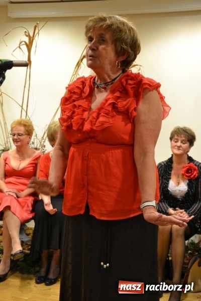 Zdjęcie w galerii na portalu naszraciborz.pl: Na fali humoru i satyry – żartobliwe widowisko na zamku  wiadomości z regionu