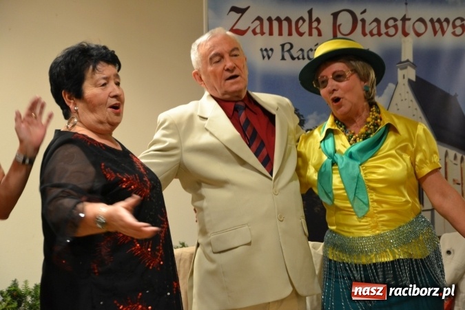 Zdjęcie w galerii na portalu naszraciborz.pl: Na fali humoru i satyry – żartobliwe widowisko na zamku  wiadomości z regionu