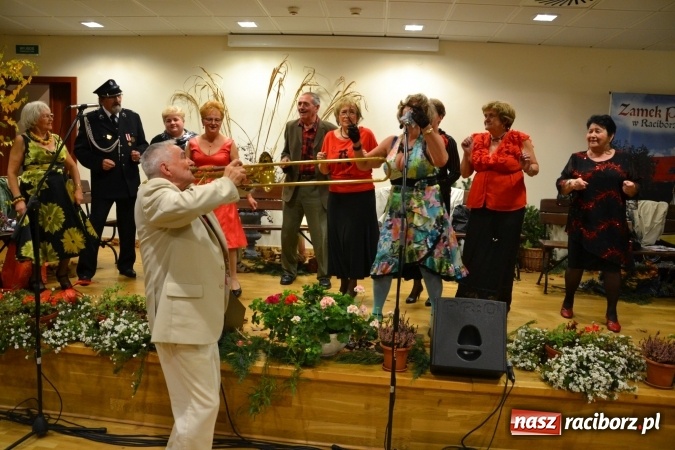 Zdjęcie w galerii na portalu naszraciborz.pl: Na fali humoru i satyry – żartobliwe widowisko na zamku  wiadomości z regionu