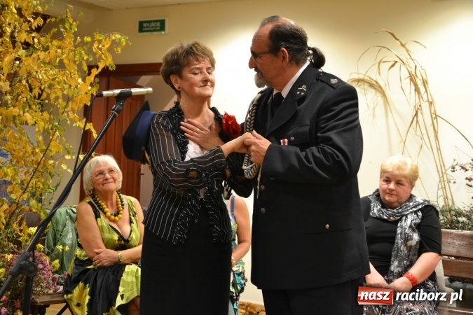 Zdjęcie w galerii na portalu naszraciborz.pl: Na fali humoru i satyry – żartobliwe widowisko na zamku  wiadomości z regionu