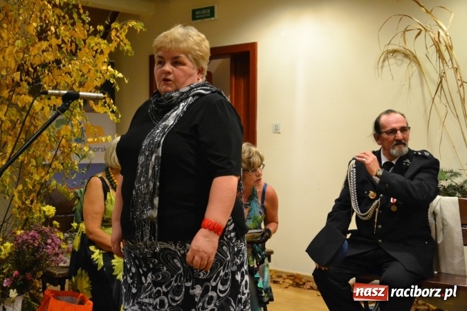 Zdjęcie w galerii na portalu naszraciborz.pl: Na fali humoru i satyry – żartobliwe widowisko na zamku  wiadomości z regionu