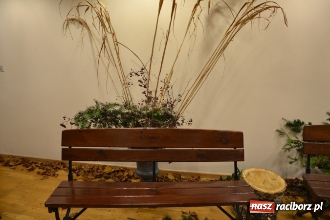 Zdjęcie w galerii na portalu naszraciborz.pl: Na fali humoru i satyry – żartobliwe widowisko na zamku  wiadomości z regionu