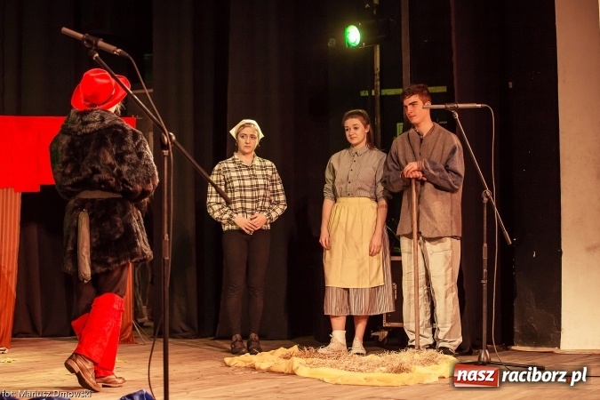 Zdjęcie w galerii na portalu naszraciborz.pl: Światowy Dzień Pluszowego Misia - przedstawienie w Strzesze wiadomości z regionu