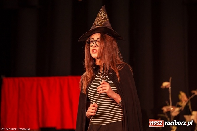 Zdjęcie w galerii na portalu naszraciborz.pl: Światowy Dzień Pluszowego Misia - przedstawienie w Strzesze wiadomości z regionu