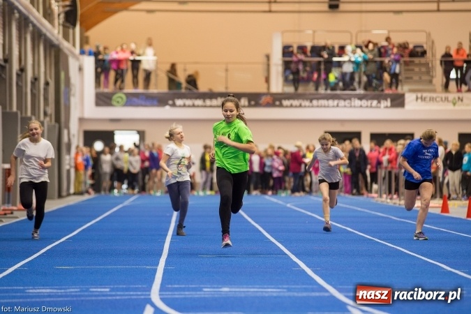 Zdjęcie w galerii na portalu naszraciborz.pl: Ponad pięciuset uczniów na raciborskich zawodach z cyklu Lekkoatletyka dla każdego wiadomości z regionu