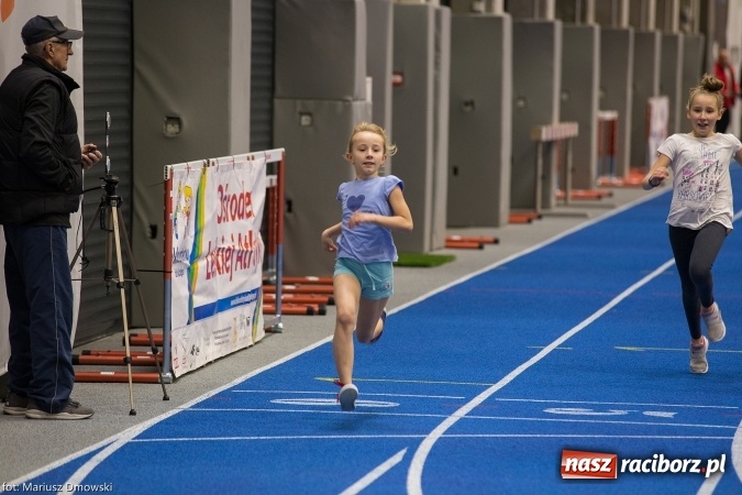 Zdjęcie w galerii na portalu naszraciborz.pl: Ponad pięciuset uczniów na raciborskich zawodach z cyklu Lekkoatletyka dla każdego wiadomości z regionu