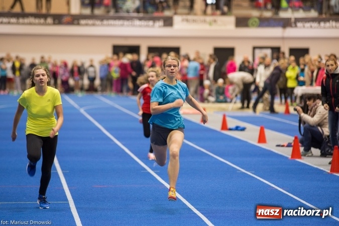 Zdjęcie w galerii na portalu naszraciborz.pl: Ponad pięciuset uczniów na raciborskich zawodach z cyklu Lekkoatletyka dla każdego wiadomości z regionu
