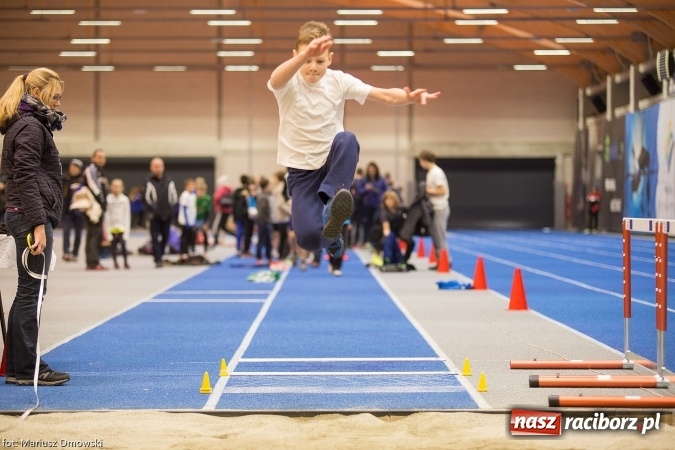 Zdjęcie w galerii na portalu naszraciborz.pl: Ponad pięciuset uczniów na raciborskich zawodach z cyklu Lekkoatletyka dla każdego wiadomości z regionu