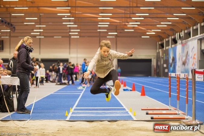 Zdjęcie w galerii na portalu naszraciborz.pl: Ponad pięciuset uczniów na raciborskich zawodach z cyklu Lekkoatletyka dla każdego wiadomości z regionu