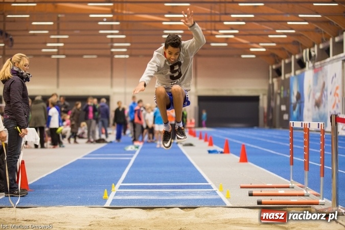 Zdjęcie w galerii na portalu naszraciborz.pl: Ponad pięciuset uczniów na raciborskich zawodach z cyklu Lekkoatletyka dla każdego wiadomości z regionu