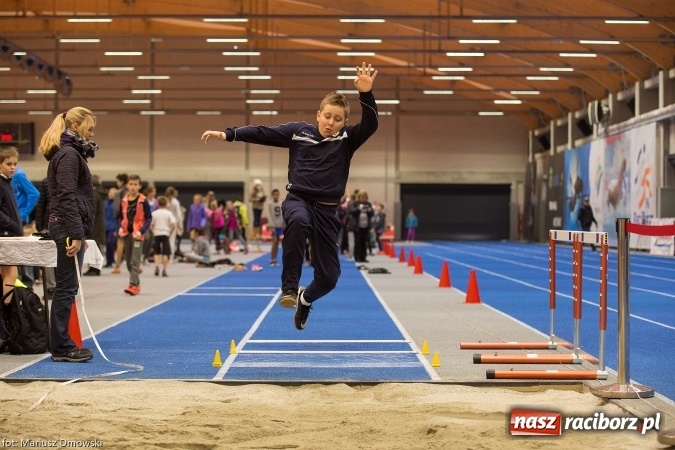 Zdjęcie w galerii na portalu naszraciborz.pl: Ponad pięciuset uczniów na raciborskich zawodach z cyklu Lekkoatletyka dla każdego wiadomości z regionu