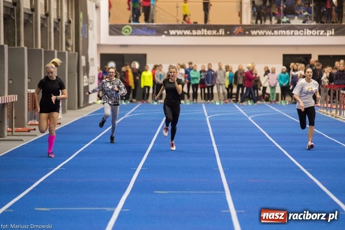 Zdjęcie w galerii na portalu naszraciborz.pl: Ponad pięciuset uczniów na raciborskich zawodach z cyklu Lekkoatletyka dla każdego wiadomości z regionu