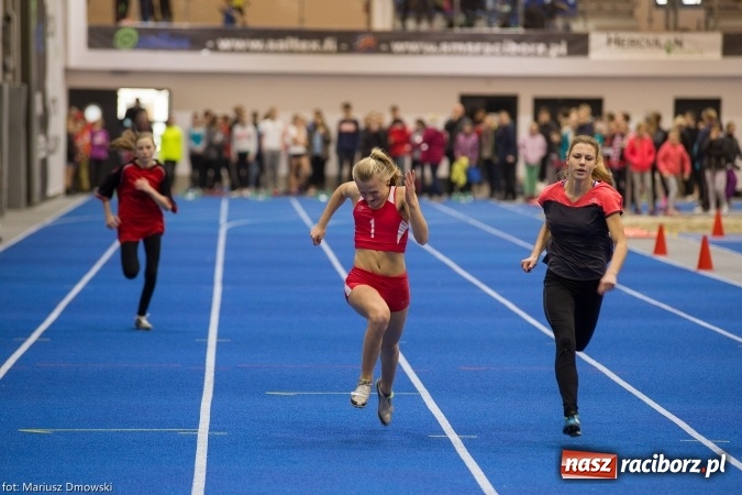 Zdjęcie w galerii na portalu naszraciborz.pl: Ponad pięciuset uczniów na raciborskich zawodach z cyklu Lekkoatletyka dla każdego wiadomości z regionu