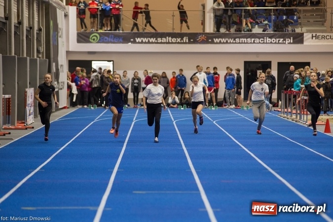 Zdjęcie w galerii na portalu naszraciborz.pl: Ponad pięciuset uczniów na raciborskich zawodach z cyklu Lekkoatletyka dla każdego wiadomości z regionu