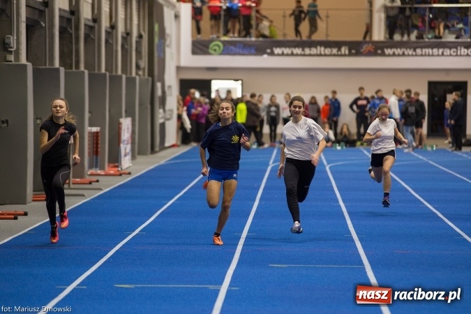 Zdjęcie w galerii na portalu naszraciborz.pl: Ponad pięciuset uczniów na raciborskich zawodach z cyklu Lekkoatletyka dla każdego wiadomości z regionu