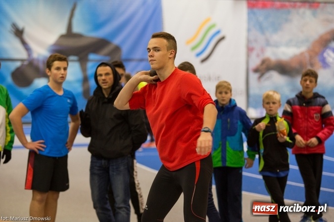 Zdjęcie w galerii na portalu naszraciborz.pl: Ponad pięciuset uczniów na raciborskich zawodach z cyklu Lekkoatletyka dla każdego wiadomości z regionu