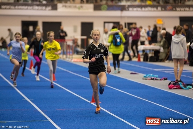 Zdjęcie w galerii na portalu naszraciborz.pl: Ponad pięciuset uczniów na raciborskich zawodach z cyklu Lekkoatletyka dla każdego wiadomości z regionu
