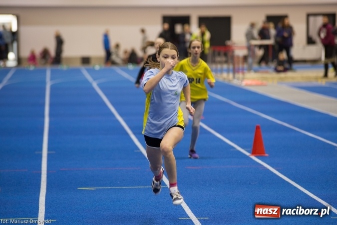 Zdjęcie w galerii na portalu naszraciborz.pl: Ponad pięciuset uczniów na raciborskich zawodach z cyklu Lekkoatletyka dla każdego wiadomości z regionu