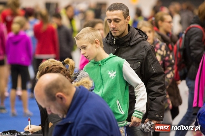 Zdjęcie w galerii na portalu naszraciborz.pl: Ponad pięciuset uczniów na raciborskich zawodach z cyklu Lekkoatletyka dla każdego wiadomości z regionu