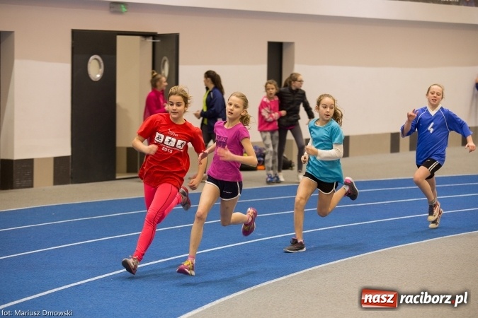 Zdjęcie w galerii na portalu naszraciborz.pl: Ponad pięciuset uczniów na raciborskich zawodach z cyklu Lekkoatletyka dla każdego wiadomości z regionu