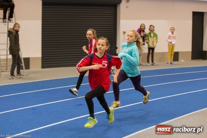 Zdjęcie w galerii na portalu naszraciborz.pl: Ponad pięciuset uczniów na raciborskich zawodach z cyklu Lekkoatletyka dla każdego wiadomości z regionu