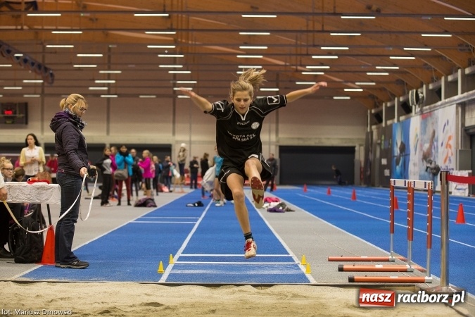 Zdjęcie w galerii na portalu naszraciborz.pl: Ponad pięciuset uczniów na raciborskich zawodach z cyklu Lekkoatletyka dla każdego wiadomości z regionu