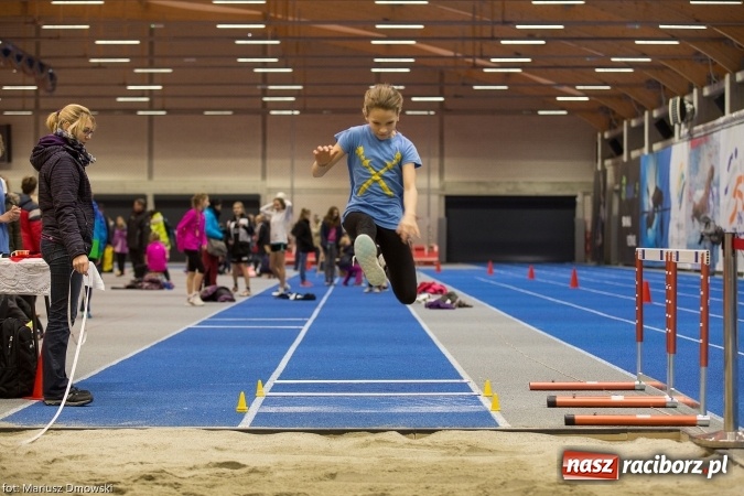 Zdjęcie w galerii na portalu naszraciborz.pl: Ponad pięciuset uczniów na raciborskich zawodach z cyklu Lekkoatletyka dla każdego wiadomości z regionu